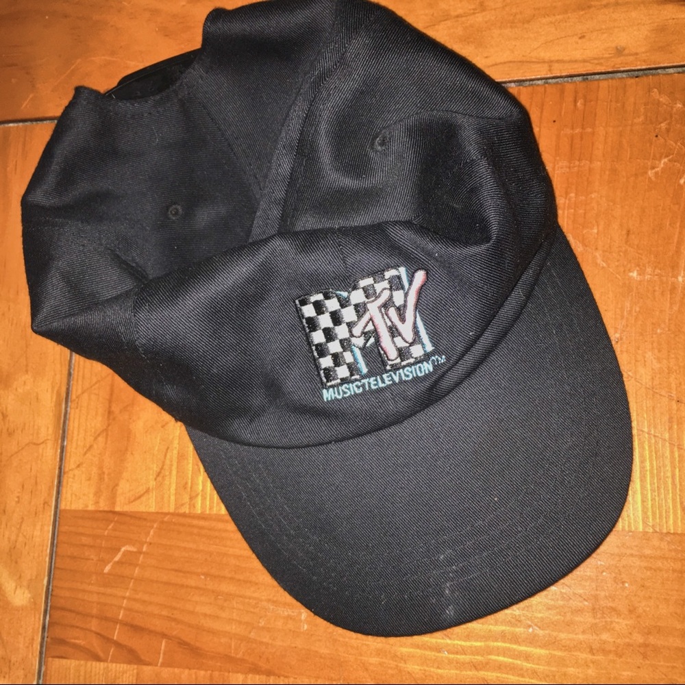 MTV hat